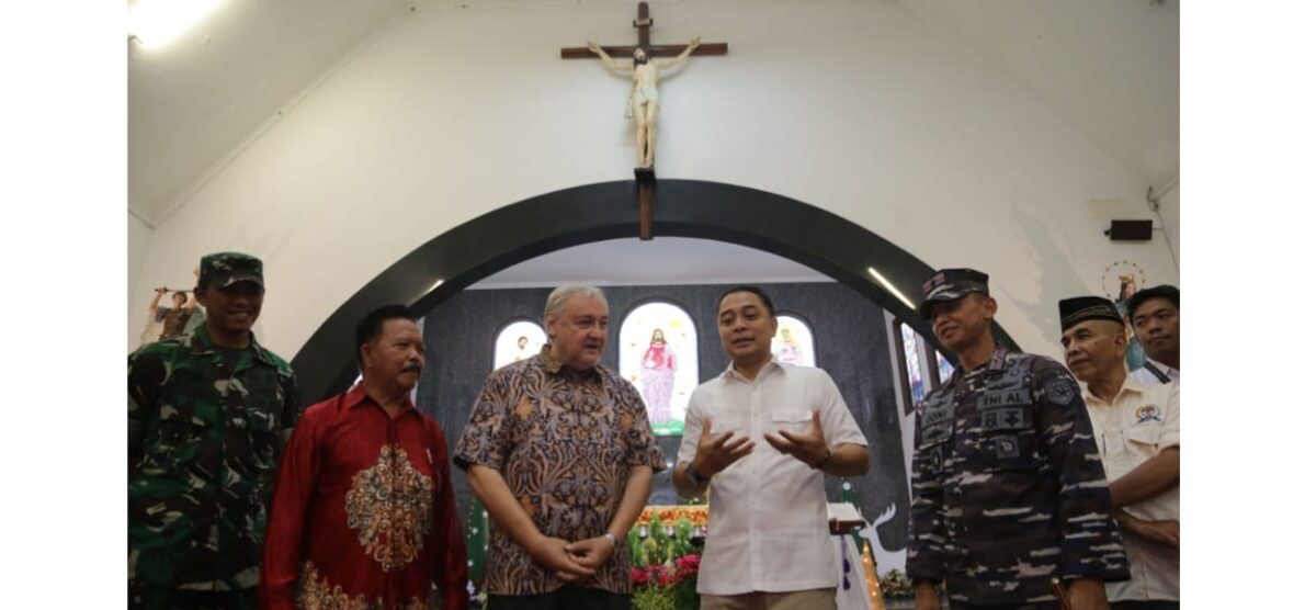 Wali Kota Surabaya ajak umat kristiani rayakan Natal di Balai Kota
