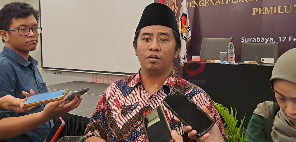 KPU Surabaya minta peserta Pemilu segera bersihkan APK secara mandiri