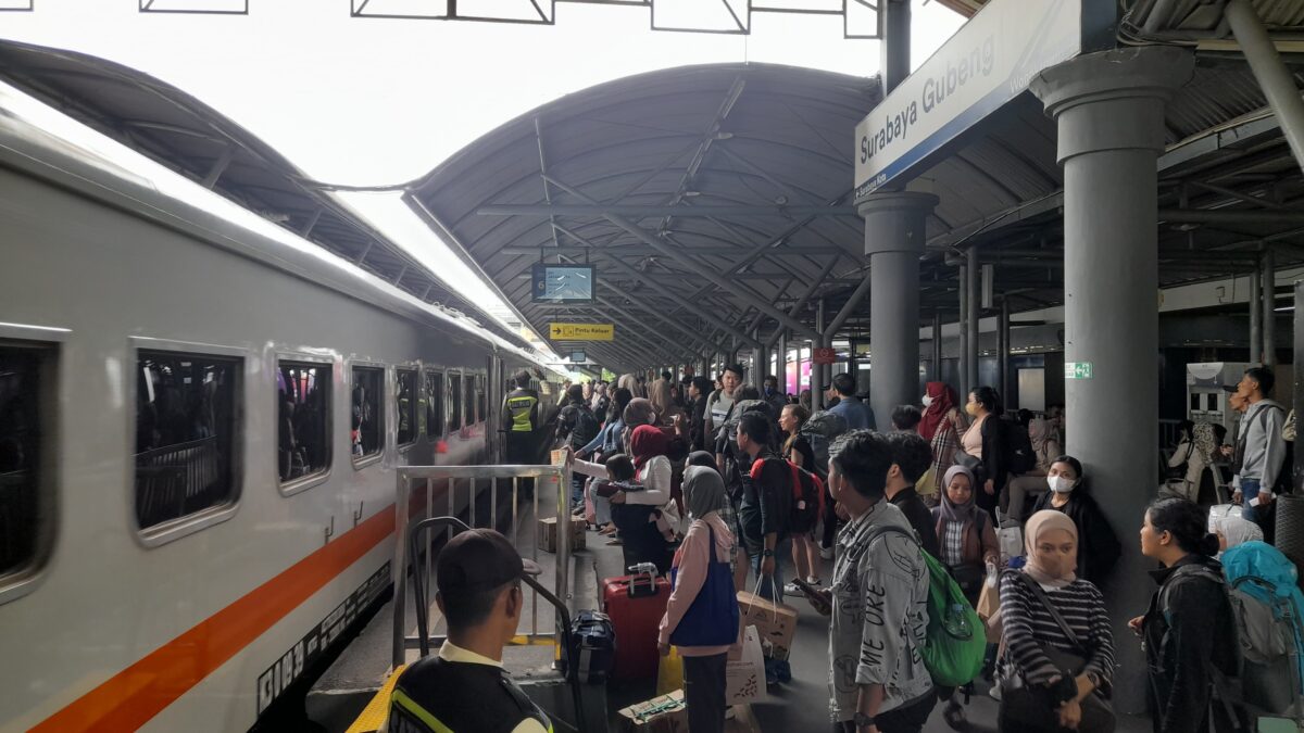Hari ini di Daop 8, tiket KA jarak jauh untuk Lebaran sudah dipesan 170.478 penumpang